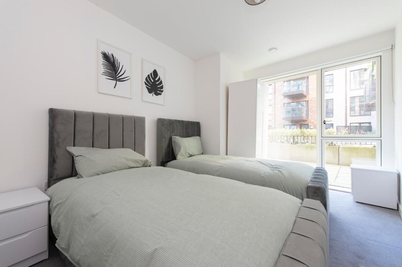Stunning Luxury 2 Bedroom London Apartment Bagian luar foto